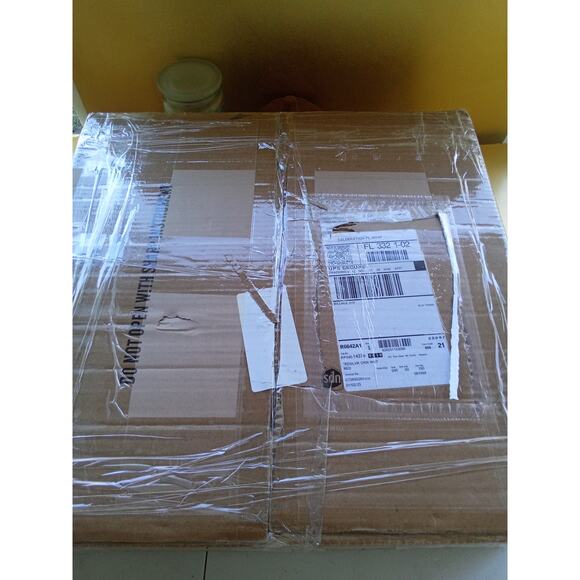 North Pole Trading Co. Ice Skate Blue Ornament Indoor Christmas Wreath - Picture 6 of 6